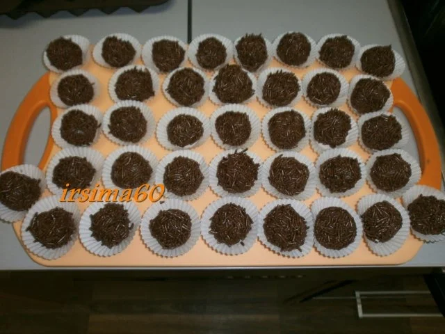 Rezept: Vanille - Butter -Trüffel Bild Nr. 2 Vanille - Butter -Trüffel - Rezept - Bild Nr. 2