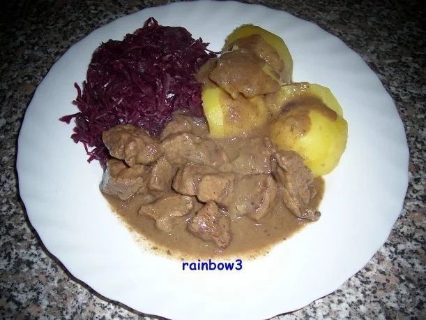 Rezept: Kochen: In Rotweinsauce geschmortes Gulasch Kochen: In Rotweinsauce geschmortes Gulasch - Rezept