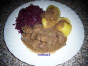 Kochen: In Rotweinsauce geschmortes Gulasch - Rezept