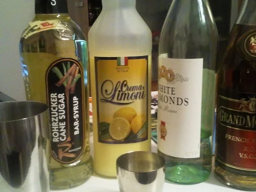 Rezept: Cocktail: Saure Milch Bild Nr. 2 Cocktail: Saure Milch - Rezept - Bild Nr. 2