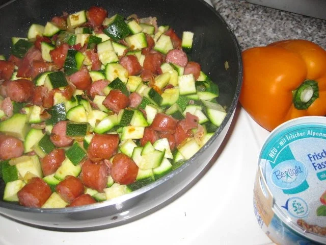 ★ Kartoffel - Zucchini - Gulasch mit Mettwürstchen ★ - Rezept - Bild Nr. 4