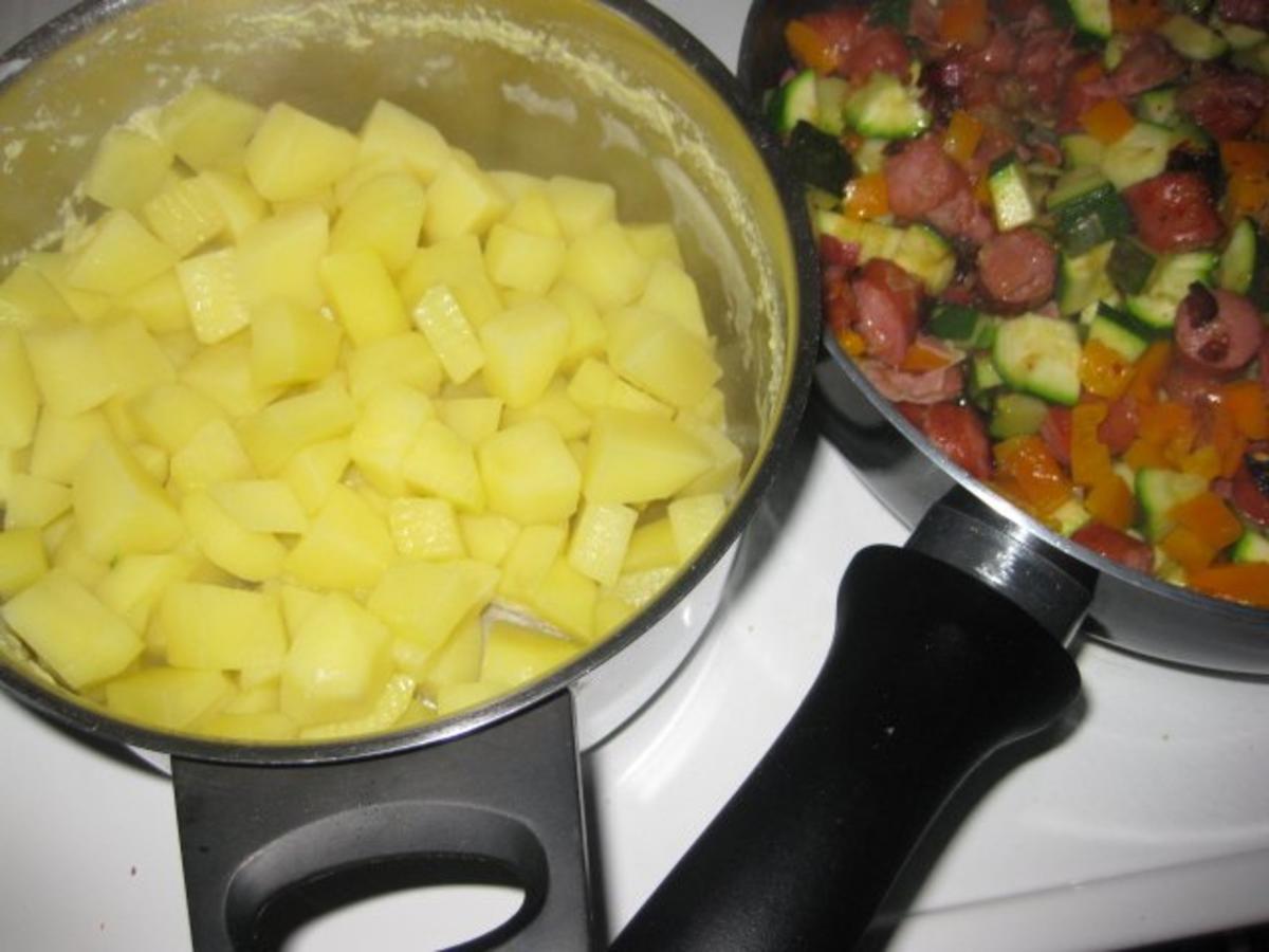 ★ Kartoffel - Zucchini - Gulasch mit Mettwürstchen ★ - Rezept - Bild Nr. 7