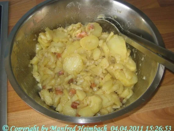 Kartoffeln - Ingrid’s feiner Speckkartoffelsalat - Rezept