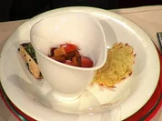 Maispoulardenbrustfilet im Kräutermantel mit Gemüserelish und Rösti à la Kleeberg - Rezept