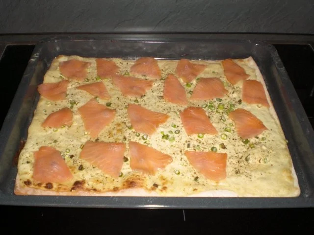 Rezept: Flammkuchen mit Räucherlachs Bild Nr. 8 Flammkuchen mit Räucherlachs - Rezept - Bild Nr. 8