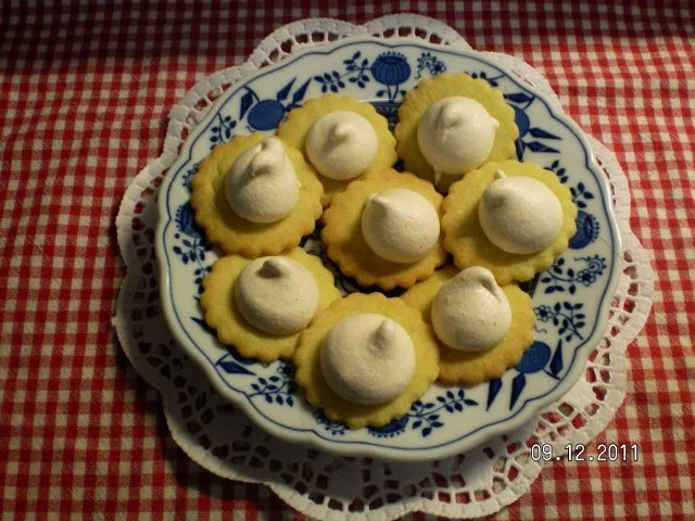 Plätzchen mit Baiserhaube - Rezept