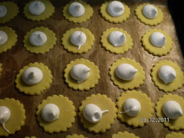 Plätzchen mit Baiserhaube - Rezept - Bild Nr. 2