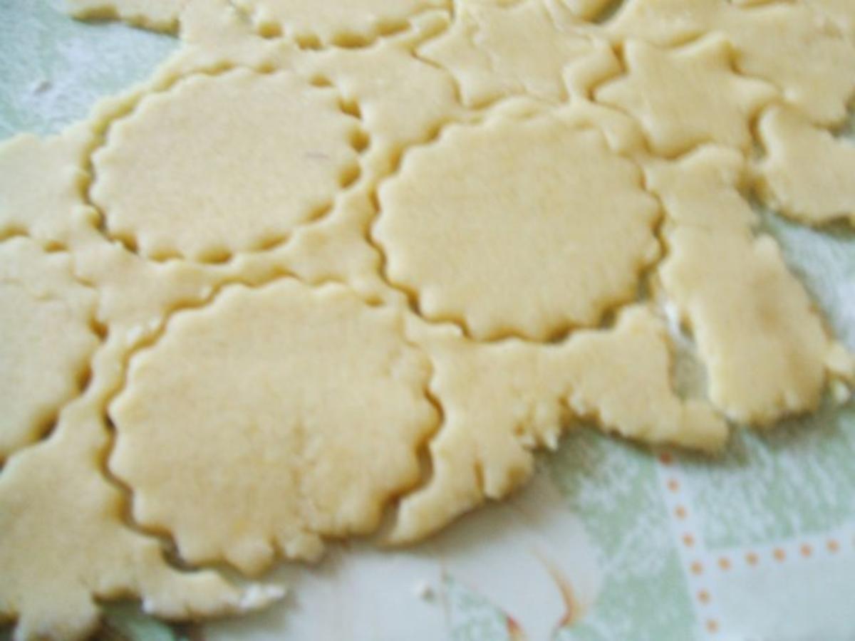 Zarte Butterplätzchen - schnell & einfach - von altemutter Zarte Butterplätzchen - schnell & einfach - von altemutter
