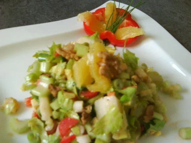 Staudenselleriesalat mit Birnen und Orangen - Rezept - Bild Nr. 2