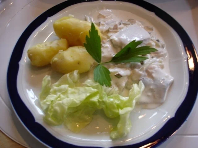 Rezept: Matjesstipp mit Pellkartoffeln und Blattsalat Bild Nr. 6 Matjesstipp mit Pellkartoffeln und Blattsalat - Rezept - Bild Nr. 6