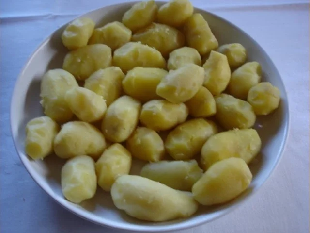 Rezept: Matjesstipp mit Pellkartoffeln und Blattsalat Bild Nr. 4 Matjesstipp mit Pellkartoffeln und Blattsalat - Rezept - Bild Nr. 4