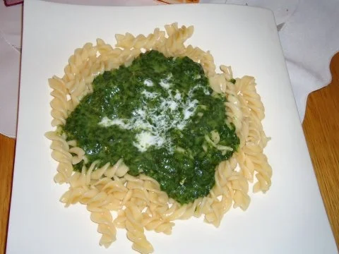 Spirelli  mit  Rahmspinat - Rezept
