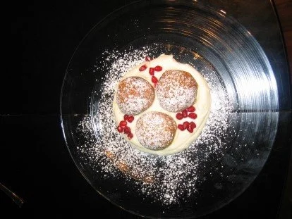 Rezept: Himmlische Apfelnussknödel auf Vanilleschaum Himmlische Apfelnussknödel auf Vanilleschaum - Rezept