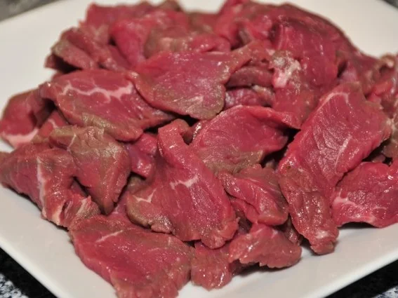 Adventskalender 11. Tag: Rinderhuftstreifen mit Steinpilznudeln und feinem Sößle - Rezept - Bild Nr. 3