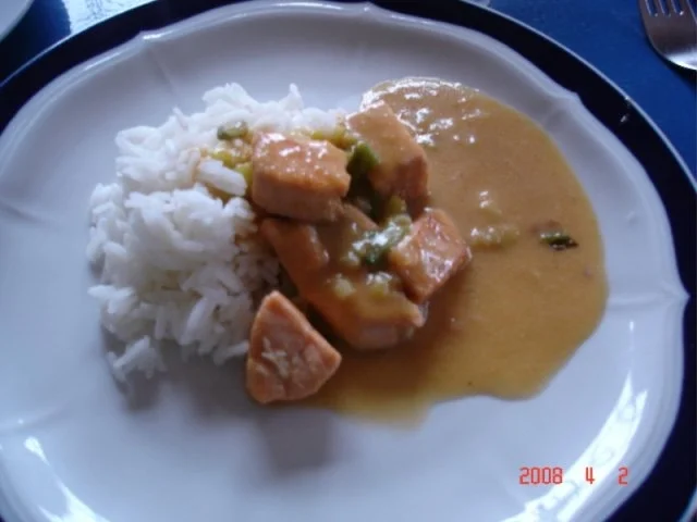 Rezept: Lachsfilet mit Frühlingszwiebeln Lachsfilet mit Frühlingszwiebeln - Rezept