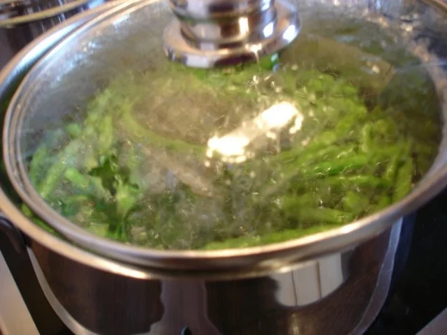 Matjesfilet mit grünen Bohnen und Salzkartoffeln *) - Rezept - Bild Nr. 7