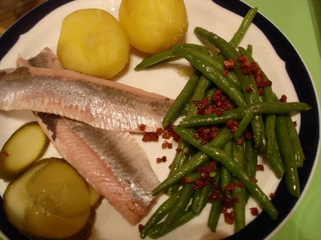 Matjesfilet mit grünen Bohnen und Salzkartoffeln *) - Rezept - Bild Nr. 17