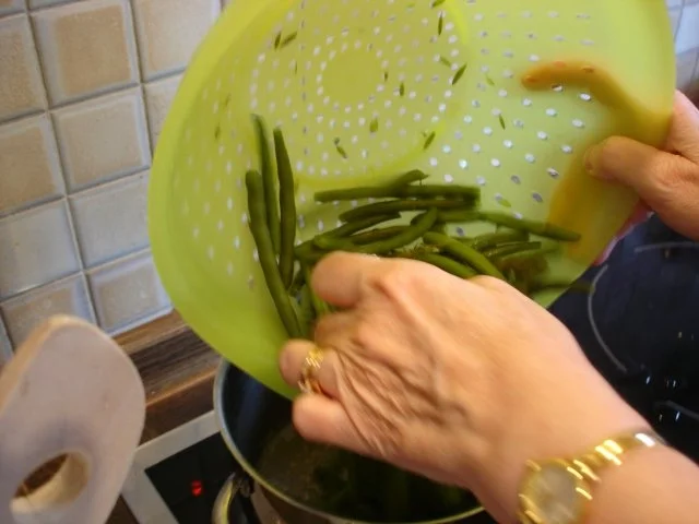 Matjesfilet mit grünen Bohnen und Salzkartoffeln *) - Rezept - Bild Nr. 10