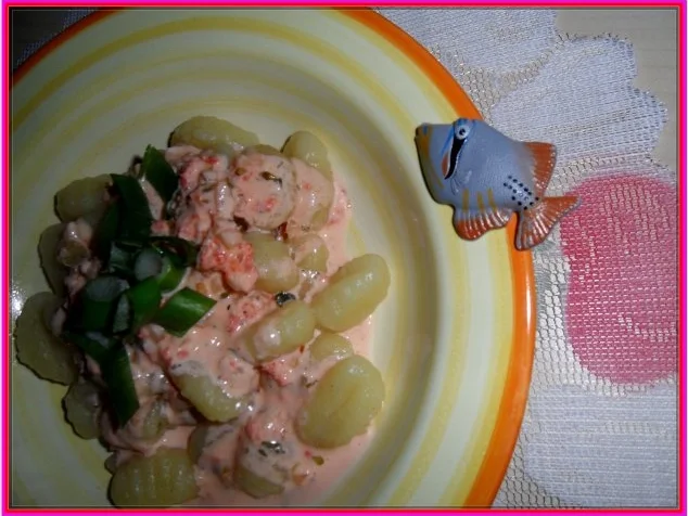 Gnocchi con salmone e panna; affilato - Rezept - Bild Nr. 4