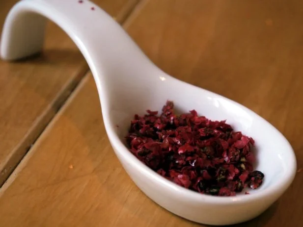 Rezept: Zitronencreme mit würziger Erdbeermarmelade Bild Nr. 4 Zitronencreme mit würziger Erdbeermarmelade - Rezept - Bild Nr. 4