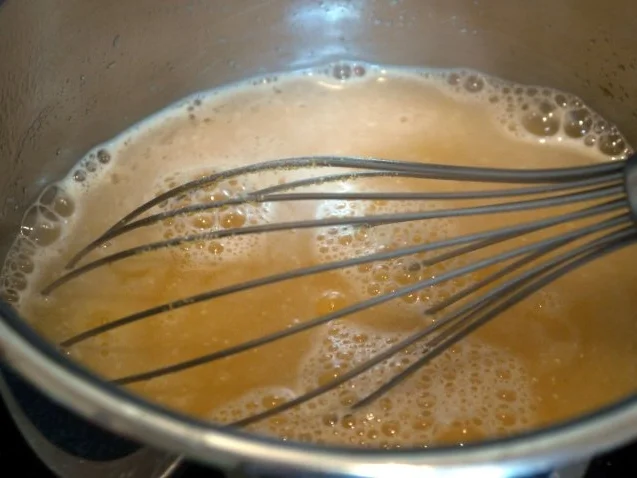 Rezept: Zitronencreme mit würziger Erdbeermarmelade Bild Nr. 6 Zitronencreme mit würziger Erdbeermarmelade - Rezept - Bild Nr. 6