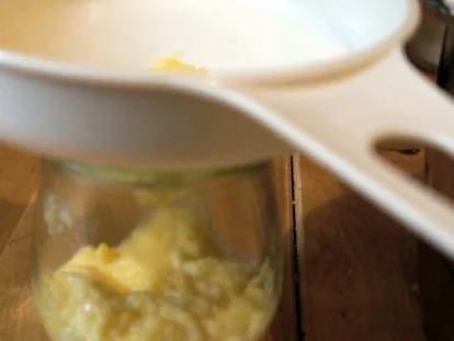 Rezept: Zitronencreme mit würziger Erdbeermarmelade Bild Nr. 10 Zitronencreme mit würziger Erdbeermarmelade - Rezept - Bild Nr. 10