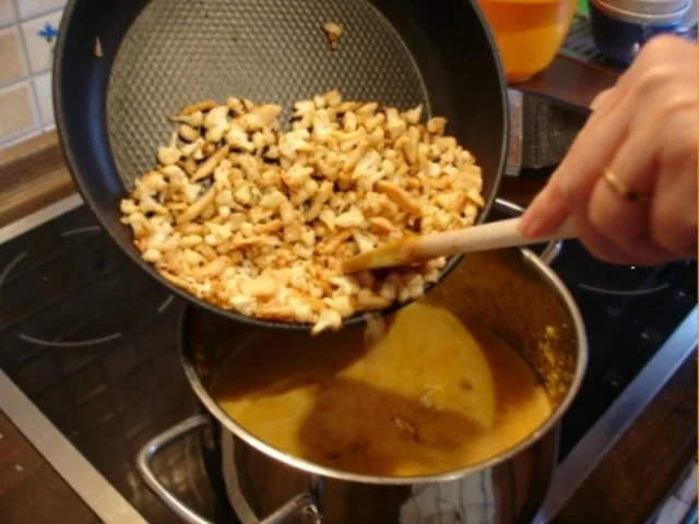 Rezept: Blumenkohl-Curry-Suppe Bild Nr. 11 Blumenkohl-Curry-Suppe - Rezept - Bild Nr. 11