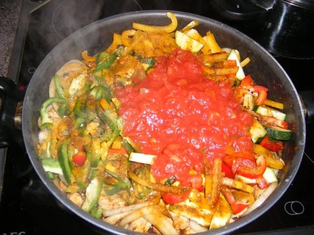 Rezept: Putenbrust-Gemüse-Pfanne Bild Nr. 6 Putenbrust-Gemüse-Pfanne - Rezept - Bild Nr. 6