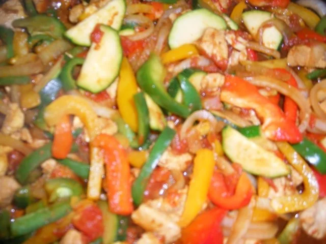 Rezept: Putenbrust-Gemüse-Pfanne Bild Nr. 7 Putenbrust-Gemüse-Pfanne - Rezept - Bild Nr. 7