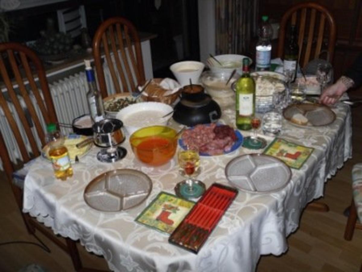 Weihnachtsfondue 2011 mit Zaziki und 9 Dips - Rezept - Bild Nr. 3