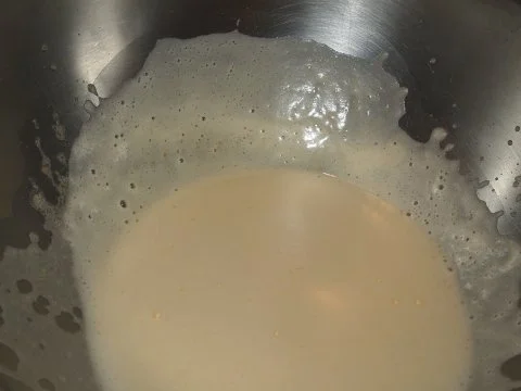 Haselnuss-Nougat-Soufflé mit Gewürzorangen und Vanillesabayone - Rezept - Bild Nr. 10