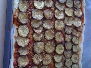 Leo´s Zucchini-Knoblauch-Pizza - Rezept - Bild Nr. 6