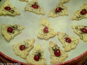 Weihnachten: Mohn-Glöckchen mit Kirschen - Rezept