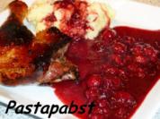 Entenkeulen mit Kirschsauce und Selleriepüree - Rezept