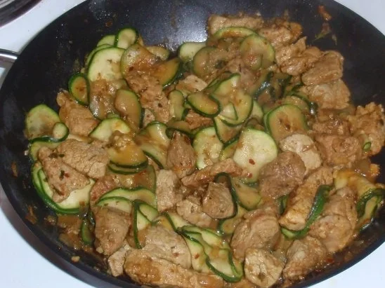 Rezept: Filet-Zucchini-Gulasch mit Gabelspaghetti Bild Nr. 5 Filet-Zucchini-Gulasch mit Gabelspaghetti - Rezept - Bild Nr. 5