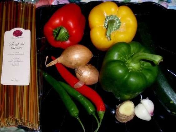 Buntes pikantes Gemüse-Nudel-Pfännchen - Rezept - Bild Nr. 2