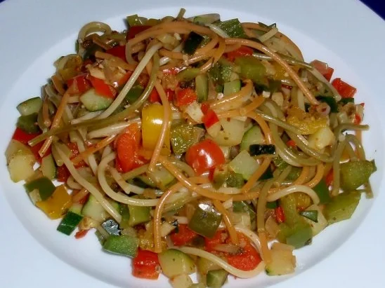 Buntes pikantes Gemüse-Nudel-Pfännchen - Rezept - Bild Nr. 12