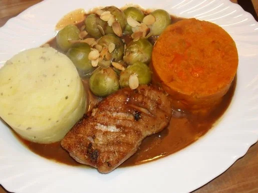 Rezept: Entenbrust an zweierlei Püree Bild Nr. 2 Entenbrust an zweierlei Püree - Rezept - Bild Nr. 2