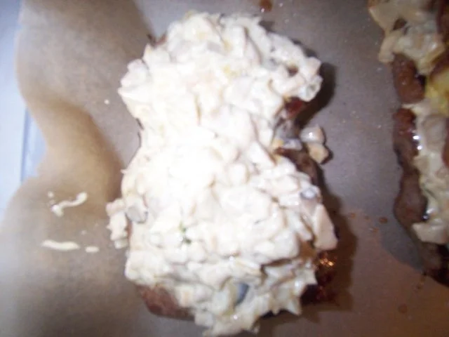 Rumpsteak unter einer Decke aus Kräuterseitlingen und röschen Kartoffeln - Rezept - Bild Nr. 6