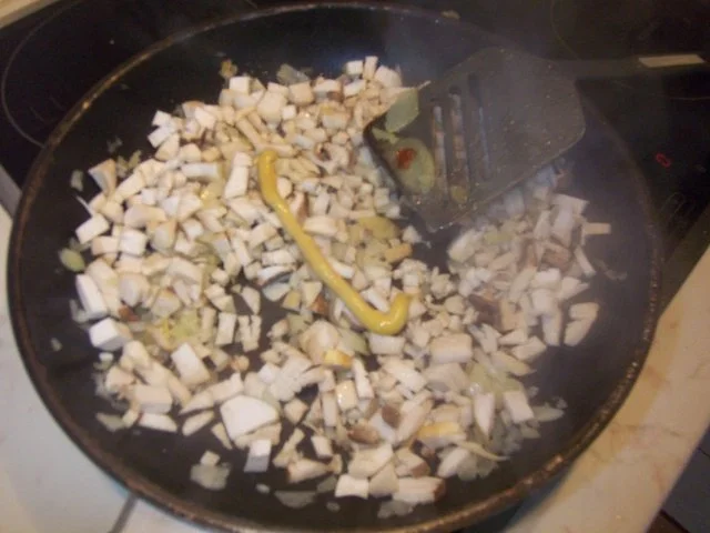 Rumpsteak unter einer Decke aus Kräuterseitlingen und röschen Kartoffeln - Rezept - Bild Nr. 3