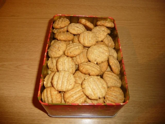 Rezept: Walnussplätzchen Bild Nr. 2 Walnussplätzchen - Rezept - Bild Nr. 2