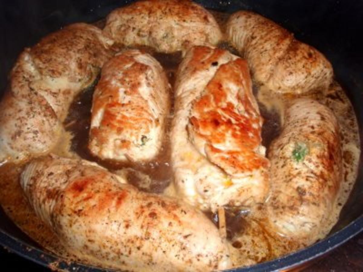Fleisch: Schnitzel-Rouladen mit Kirschpaprikafüllung - Rezept - Bild Nr. 3