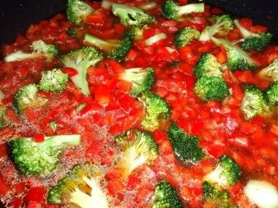 Rezept: Fleisch: Schnitzel-Rouladen mit Kirschpaprikafüllung Bild Nr. 4 Fleisch: Schnitzel-Rouladen mit Kirschpaprikafüllung - Rezept - Bild Nr. 4