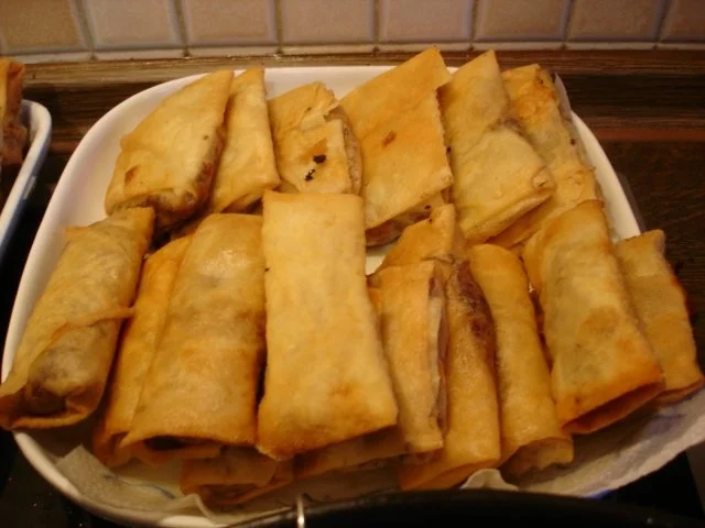 Frühlingsrollen mit Schweinefleisch und Gemüsefüllung - Rezept - Bild Nr. 10