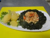 Rezept: Spinat mit Rรผhrei, muss nicht immer Spiegelei sein und kalorienarm Spinat mit Rรผhrei, muss nicht immer Spiegelei sein und kalorienarm - Rezept