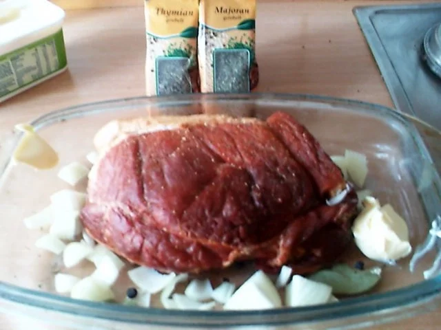 Rezept: festlich:Gebackenes Kasselerbug mit Apfelrotkohl Bild Nr. 2 festlich:Gebackenes Kasselerbug mit Apfelrotkohl - Rezept - Bild Nr. 2