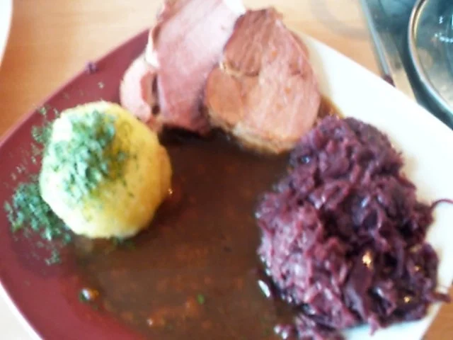 Rezept: festlich:Gebackenes Kasselerbug mit Apfelrotkohl festlich:Gebackenes Kasselerbug mit Apfelrotkohl - Rezept