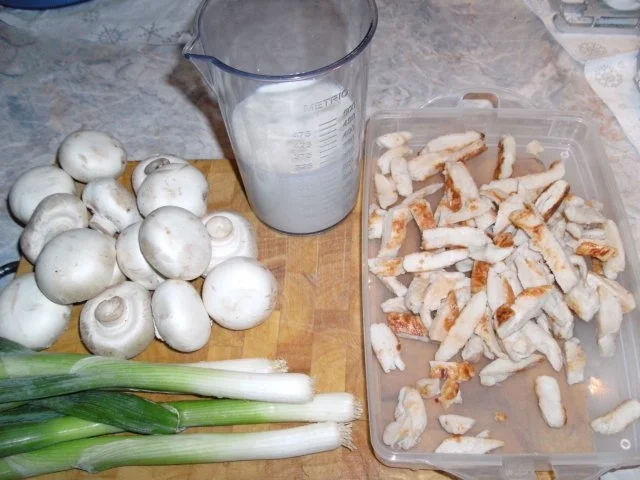 Rezept: Hähnchenragout mit Rahmpilzen Bild Nr. 2 Hähnchenragout mit Rahmpilzen - Rezept - Bild Nr. 2