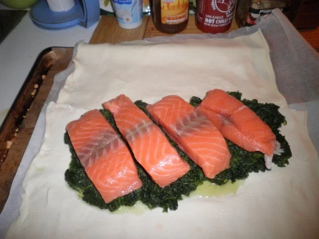 Rezept: Wildlachs auf Spinat im Blätterteig Bild Nr. 4 Wildlachs auf Spinat im Blätterteig - Rezept - Bild Nr. 4