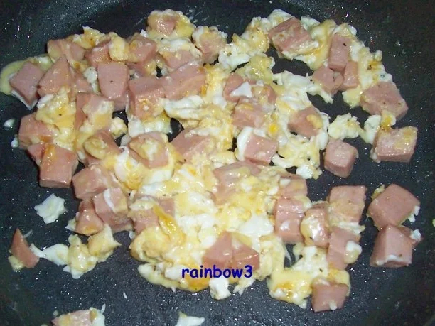 Rezept: Kochen: Rührei mit Wurst Bild Nr. 2 Kochen: Rührei mit Wurst - Rezept - Bild Nr. 2
